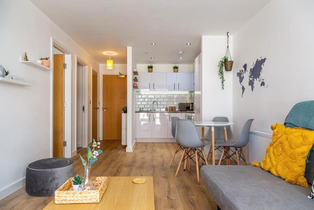 Natural Light City Center Pad Birmingham Exterior photo